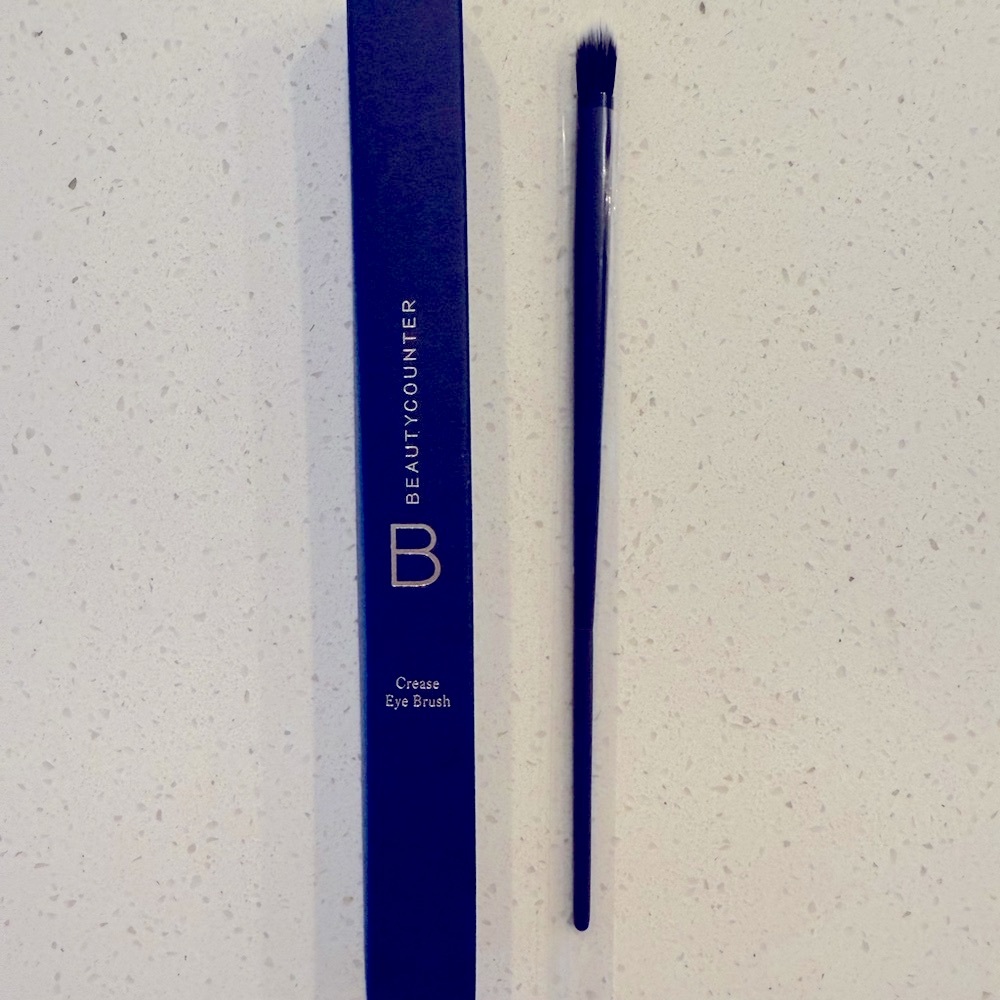 Beautycounter Crease Eye Brush